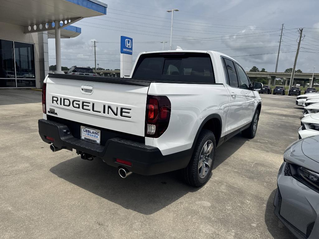 new 2025 Honda Ridgeline car, priced at $42,422