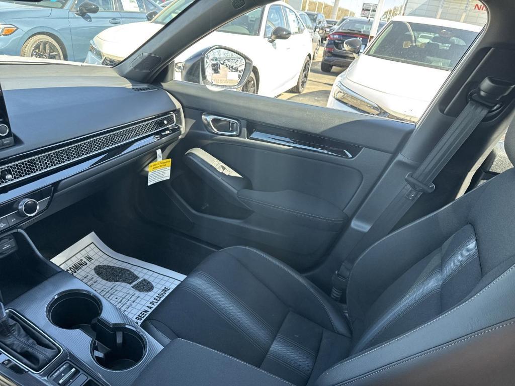 new 2025 Honda Civic Hybrid car, priced at $30,317