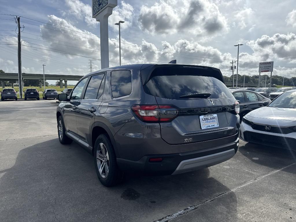 new 2025 Honda Pilot car, priced at $42,253