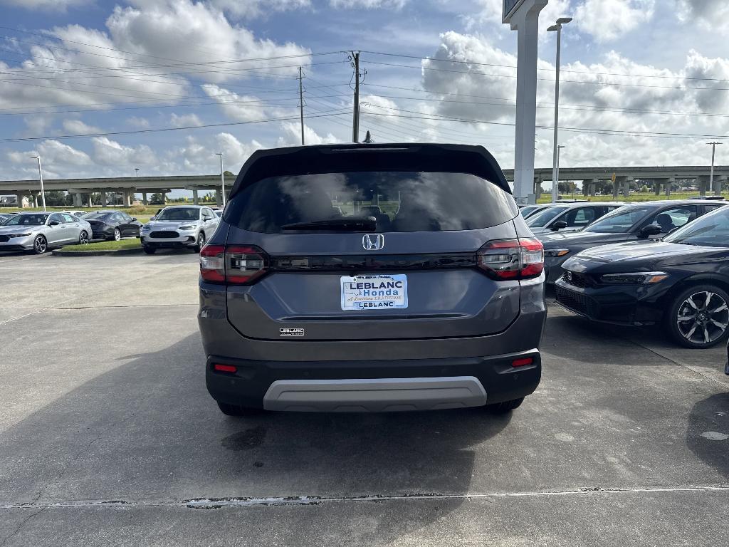 new 2025 Honda Pilot car, priced at $42,253
