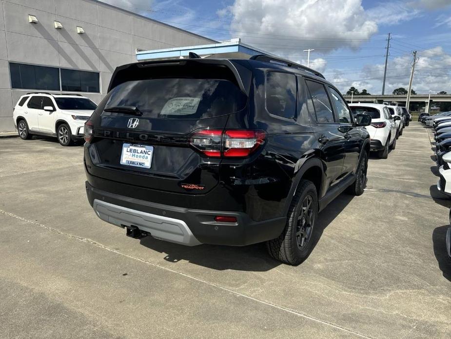 new 2025 Honda Pilot car, priced at $47,732