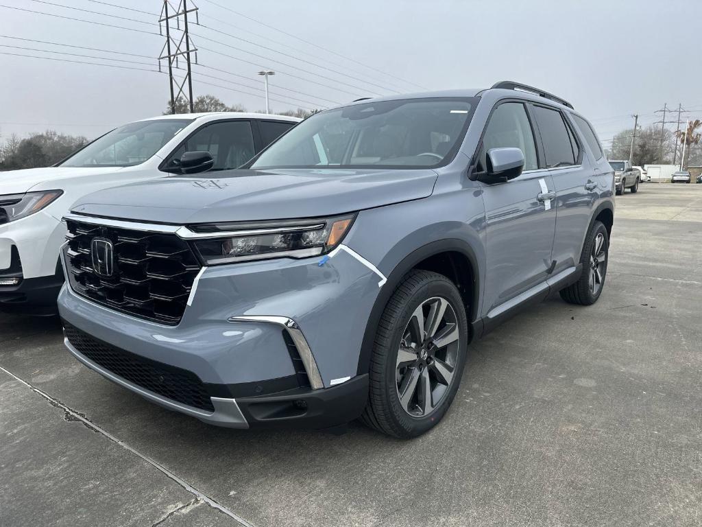 new 2025 Honda Pilot car, priced at $50,604