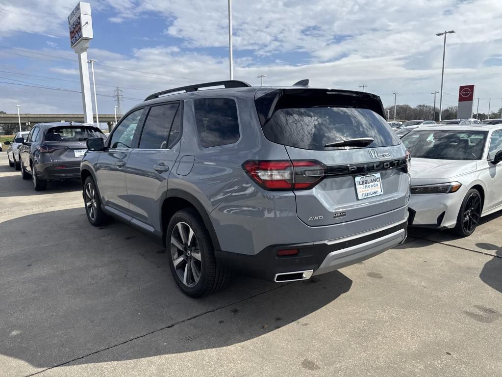 new 2025 Honda Pilot car, priced at $50,604