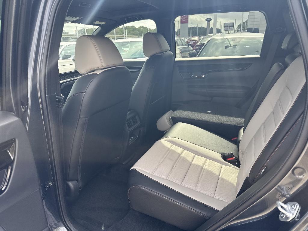 new 2025 Honda CR-V Hybrid car, priced at $39,536