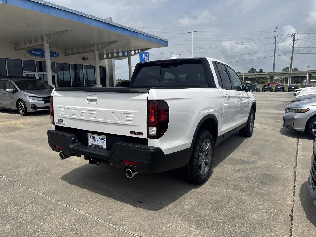 new 2025 Honda Ridgeline car, priced at $44,443