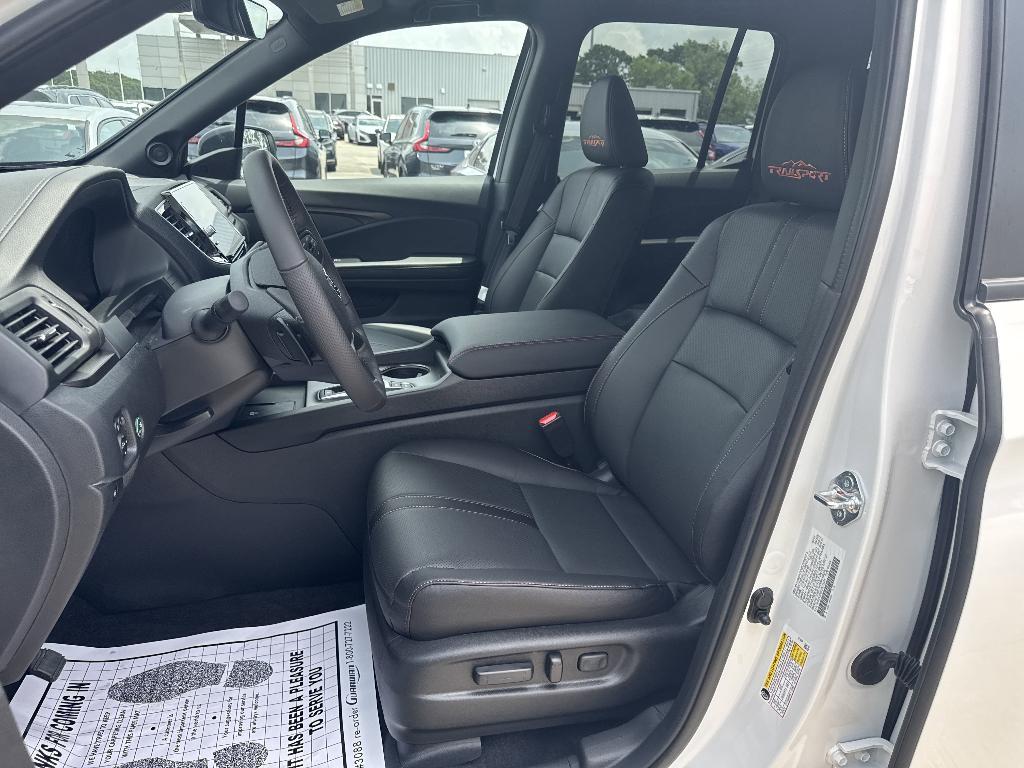 new 2025 Honda Ridgeline car, priced at $44,443