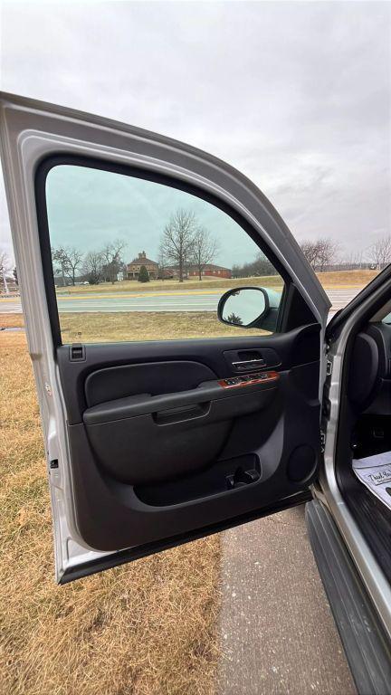 used 2011 Chevrolet Tahoe car, priced at $11,995