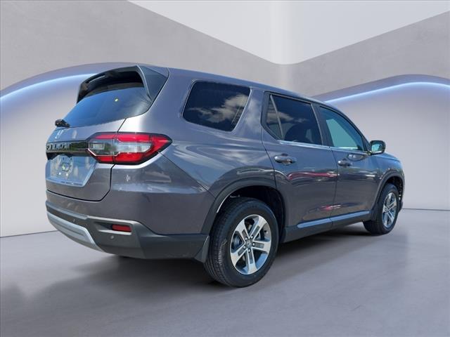 new 2025 Honda Pilot car, priced at $46,780