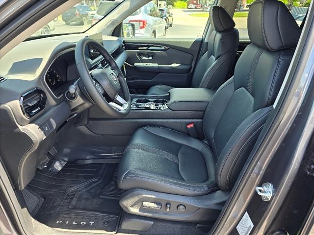 new 2025 Honda Pilot car, priced at $46,780