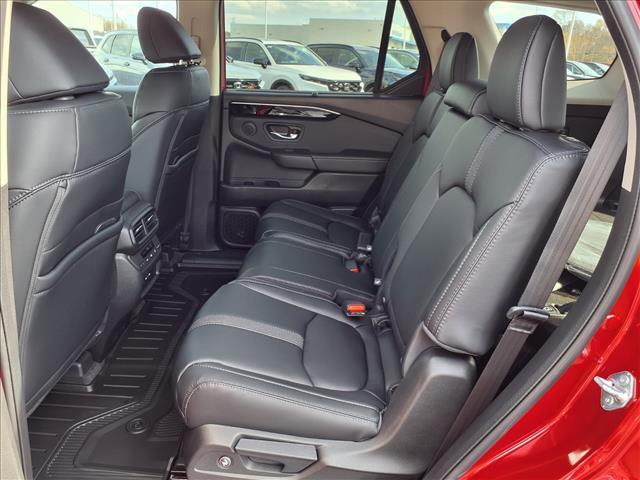 new 2025 Honda Pilot car, priced at $43,725