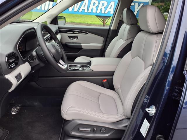 new 2025 Honda Pilot car, priced at $48,990