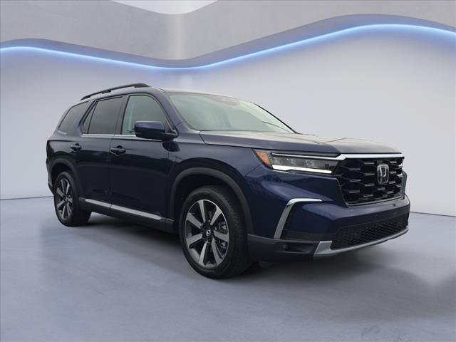 new 2025 Honda Pilot car, priced at $48,990