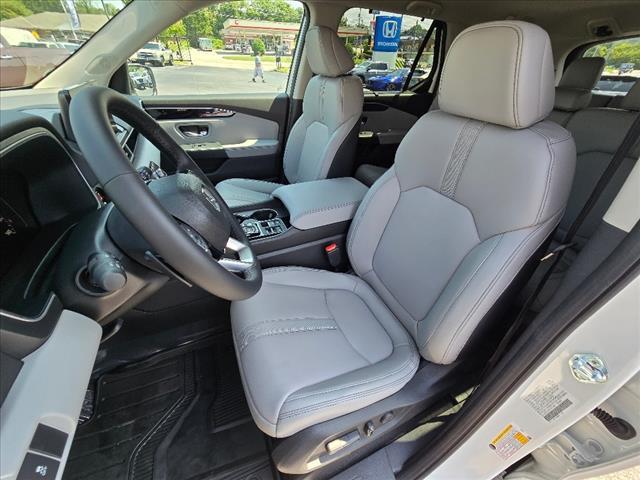 new 2025 Honda Pilot car