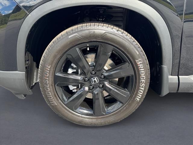 used 2025 Honda Pilot car, priced at $51,990
