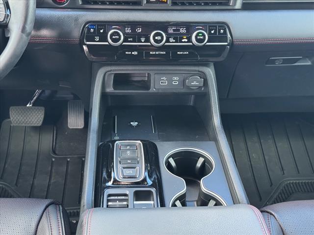 used 2025 Honda Pilot car, priced at $51,990