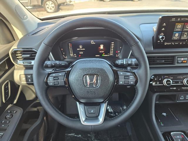 new 2025 Honda Pilot car, priced at $54,985