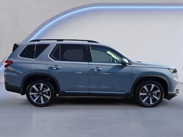 new 2025 Honda Pilot car, priced at $54,985