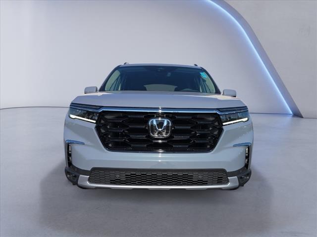 new 2025 Honda Pilot car, priced at $54,985