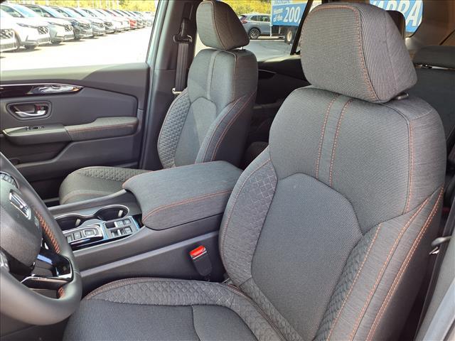 new 2025 Honda Pilot car, priced at $41,851