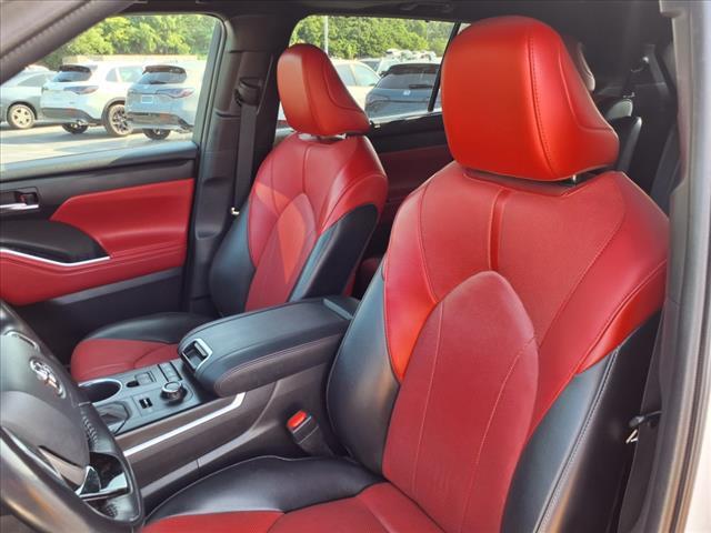 used 2022 Toyota Highlander car, priced at $38,979