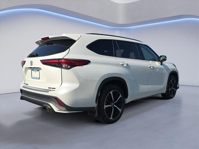 used 2022 Toyota Highlander car, priced at $38,979