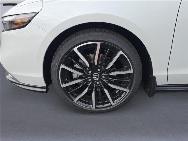 new 2025 Honda Accord Hybrid car, priced at $40,950