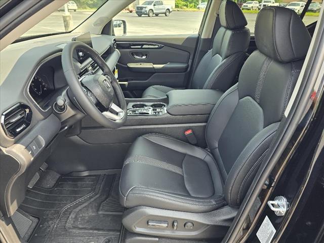 new 2025 Honda Pilot car, priced at $51,095