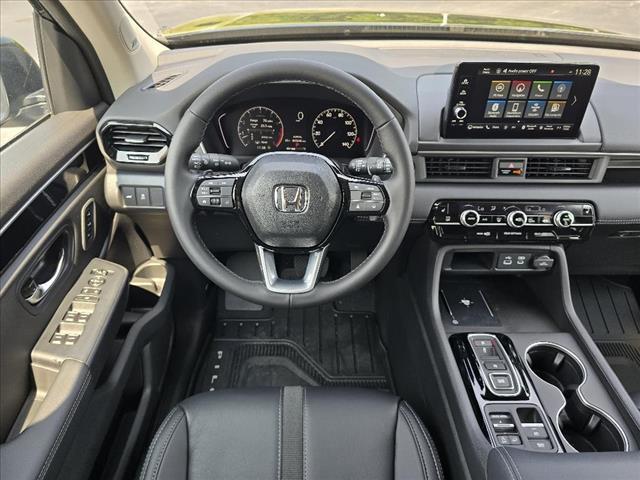 new 2025 Honda Pilot car, priced at $51,095