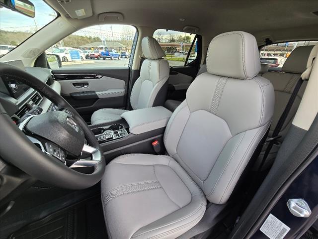 new 2025 Honda Pilot car, priced at $44,570