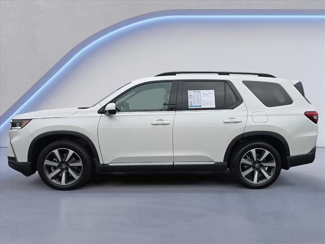 used 2025 Honda Pilot car, priced at $47,574