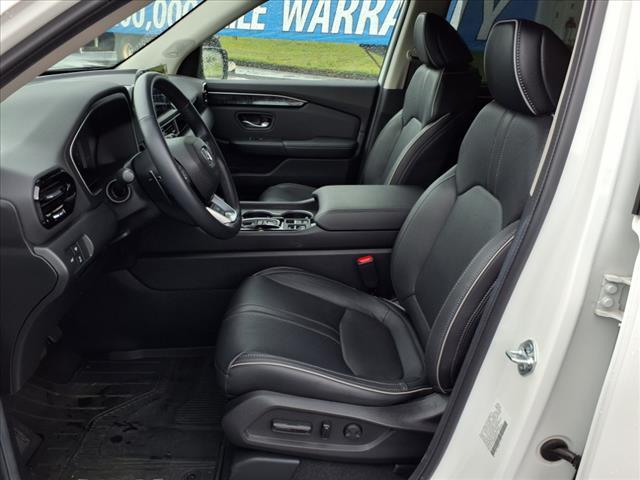 used 2025 Honda Pilot car, priced at $49,898