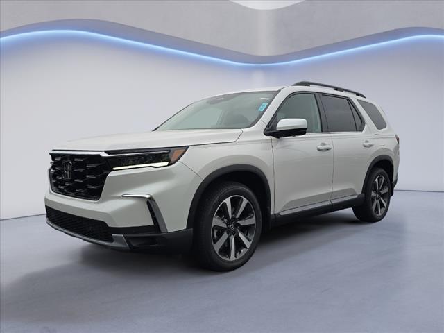 new 2025 Honda Pilot car, priced at $54,985