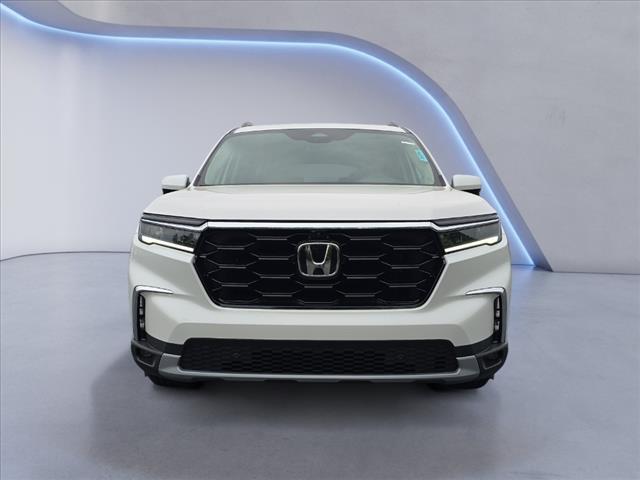 new 2025 Honda Pilot car, priced at $54,985