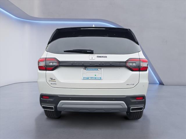 new 2025 Honda Pilot car, priced at $54,985