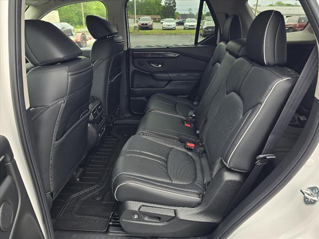 new 2025 Honda Pilot car, priced at $54,985