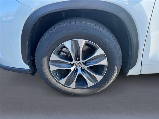 used 2020 Toyota Highlander car, priced at $28,888