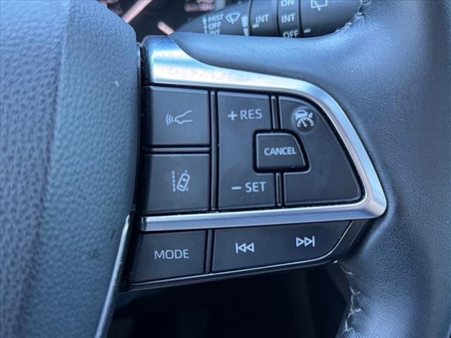 used 2020 Toyota Highlander car, priced at $28,888