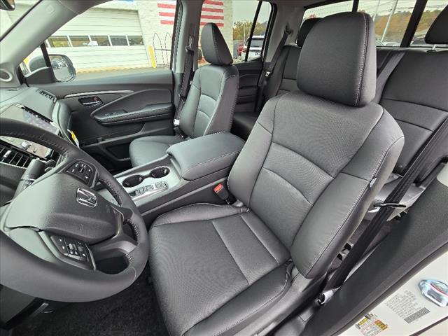 new 2025 Honda Ridgeline car, priced at $42,195