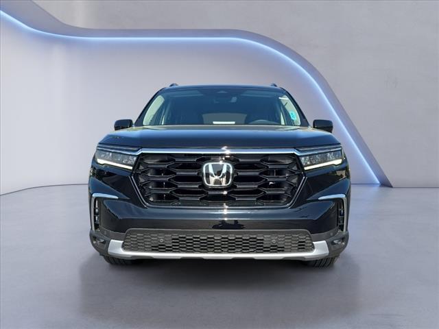 new 2025 Honda Pilot car, priced at $46,995