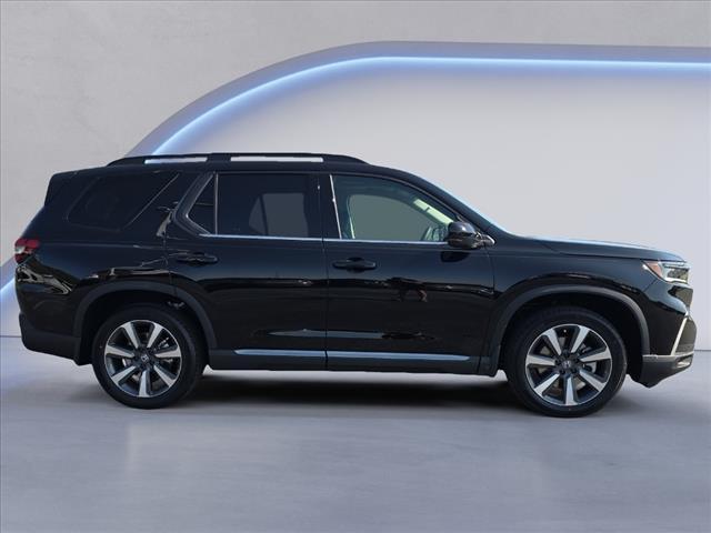 new 2025 Honda Pilot car, priced at $46,995