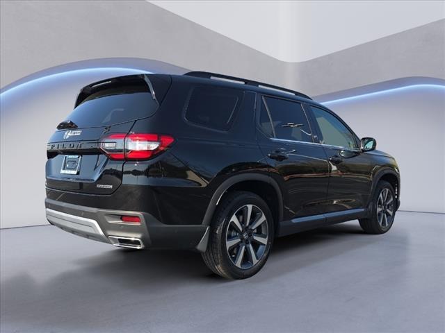 new 2025 Honda Pilot car, priced at $46,995
