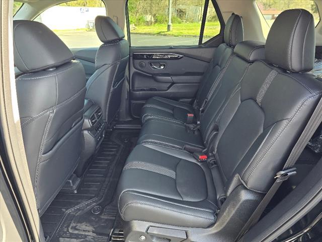 new 2025 Honda Pilot car, priced at $46,995