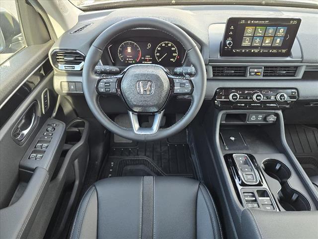 new 2025 Honda Pilot car, priced at $43,949