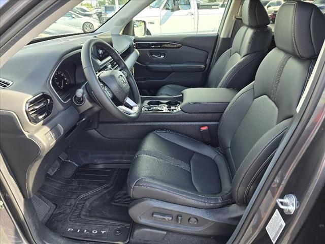new 2025 Honda Pilot car, priced at $43,949