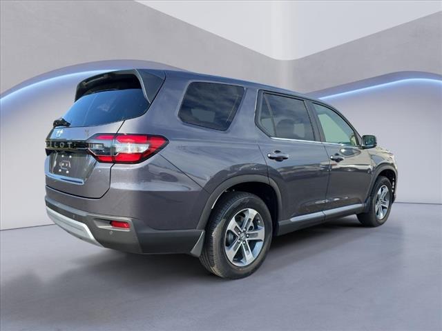 new 2025 Honda Pilot car, priced at $43,949