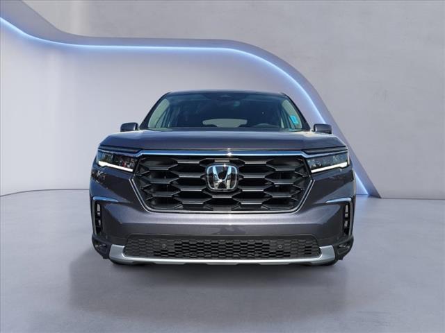 new 2025 Honda Pilot car, priced at $43,949