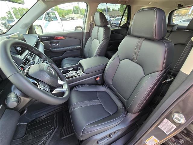 new 2025 Honda Pilot car, priced at $43,949