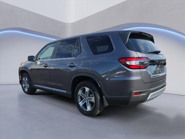 new 2025 Honda Pilot car, priced at $43,949