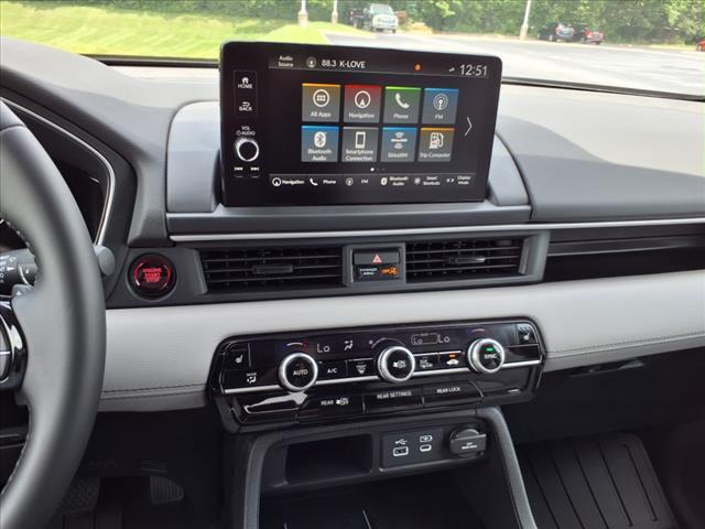 new 2025 Honda Pilot car, priced at $50,670