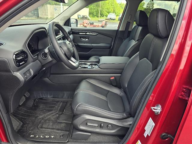 new 2025 Honda Pilot car, priced at $49,445